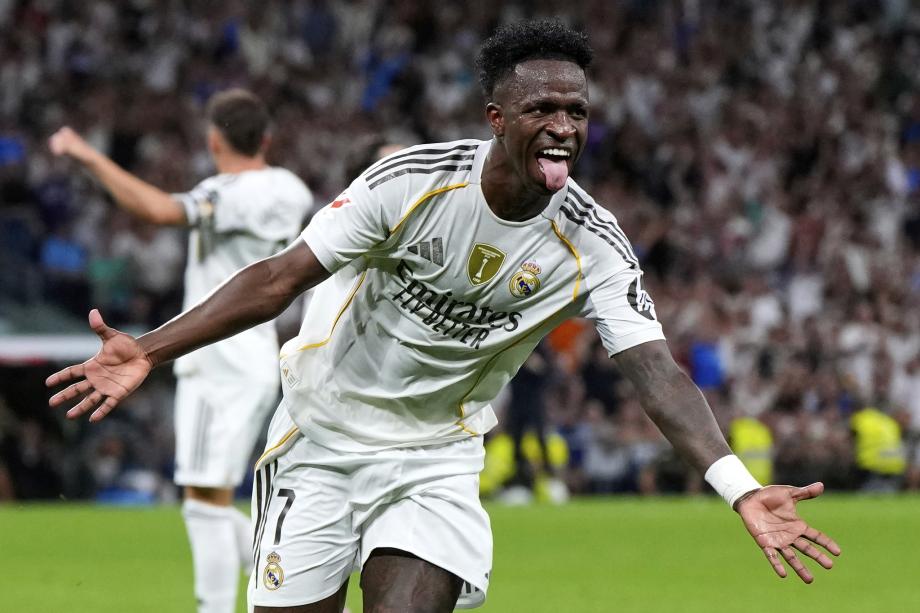 部打进四强 部打进四强