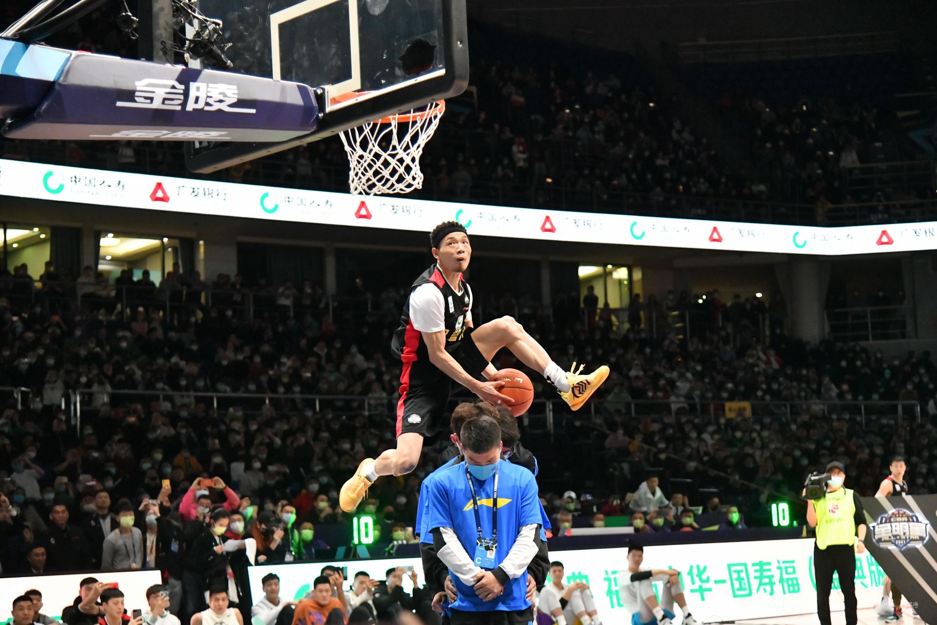 电视机前的 电视机前的